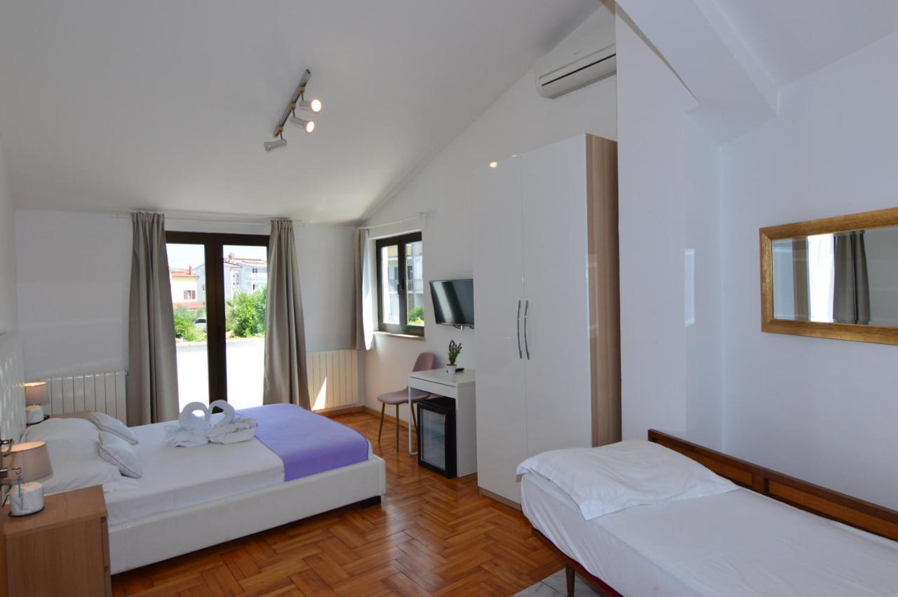 Gargamelo Pension โปเรช ภายนอก รูปภาพ