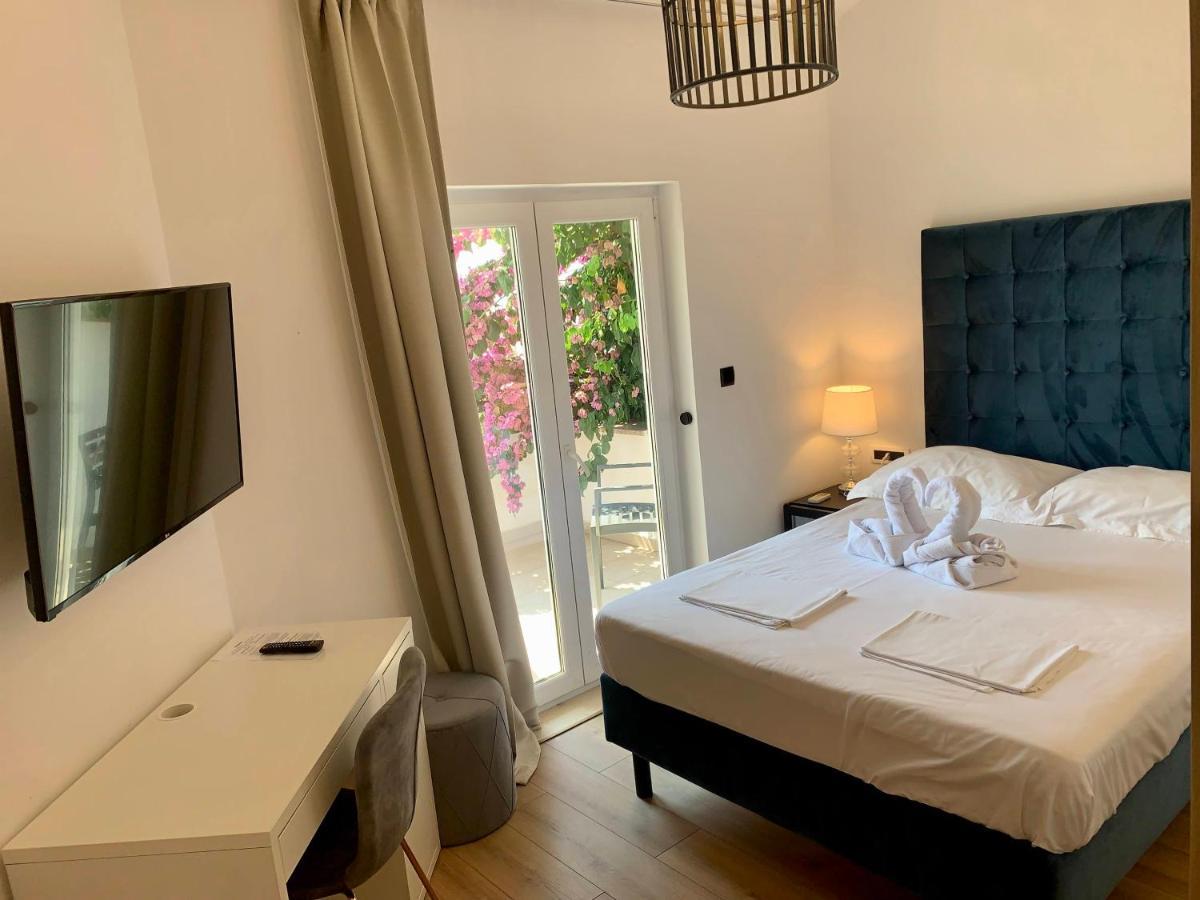 Gargamelo Pension โปเรช ภายนอก รูปภาพ