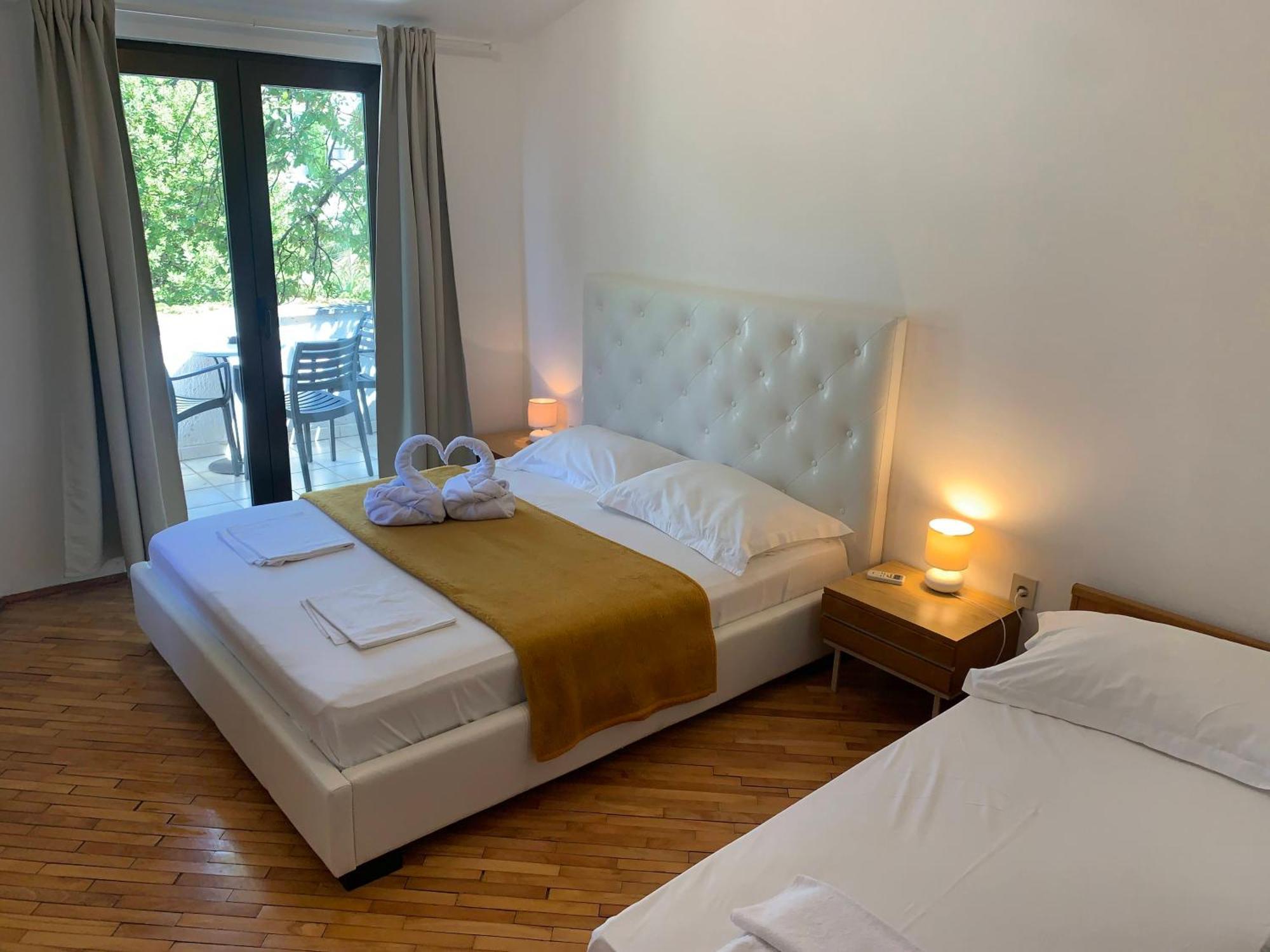 Gargamelo Pension โปเรช ภายนอก รูปภาพ
