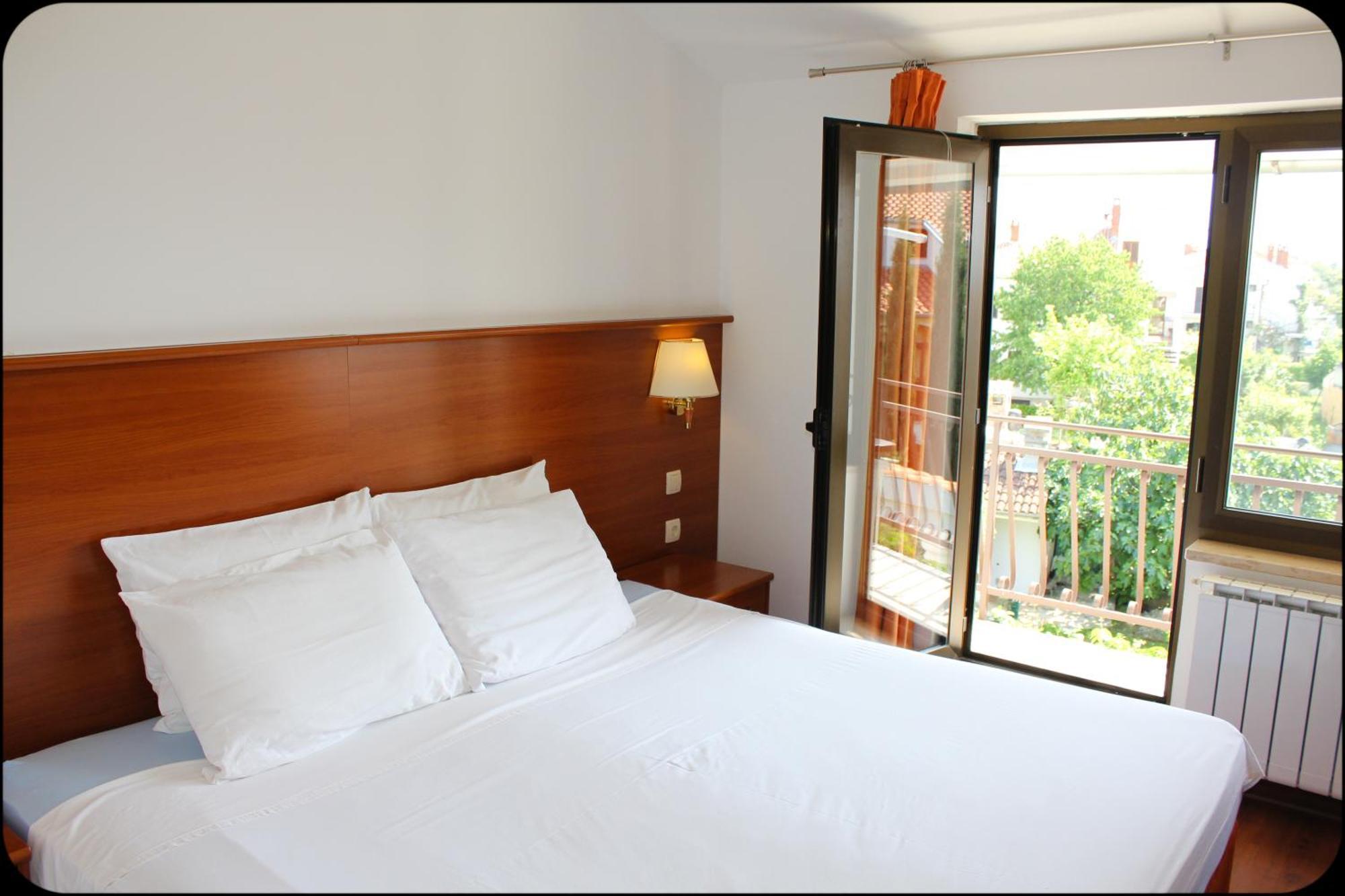 Gargamelo Pension โปเรช ห้อง รูปภาพ