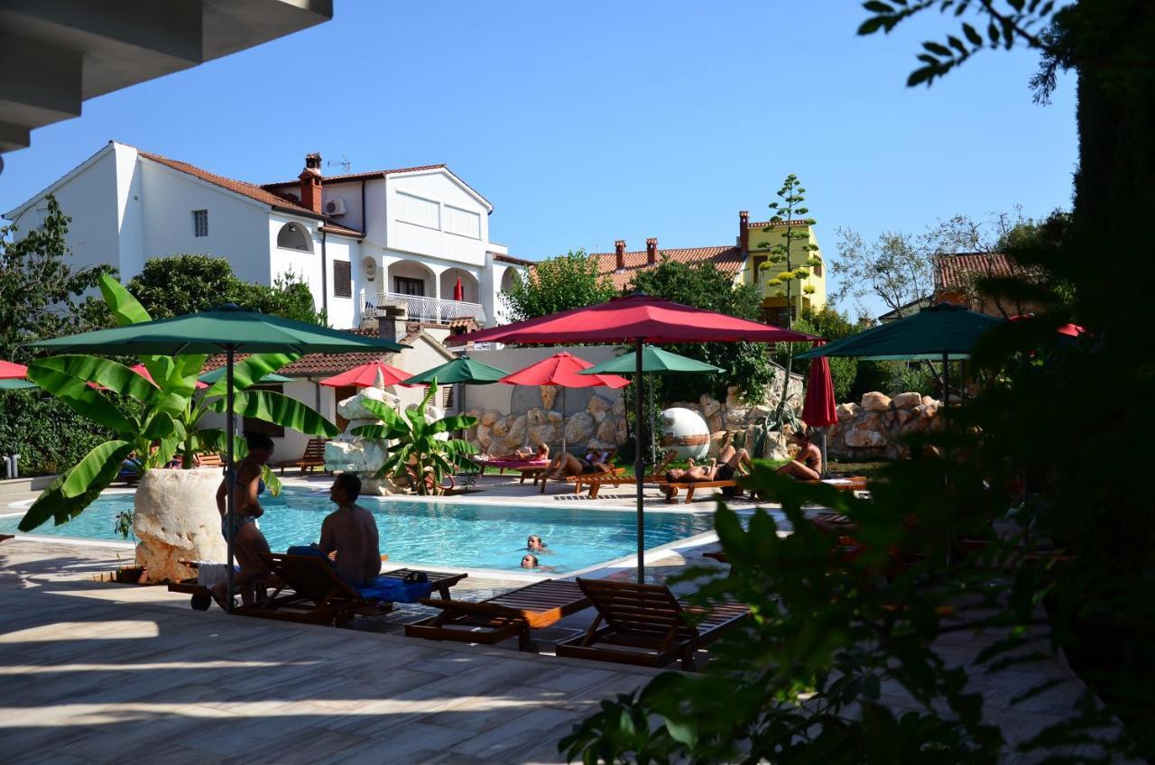 Gargamelo Pension โปเรช ภายนอก รูปภาพ